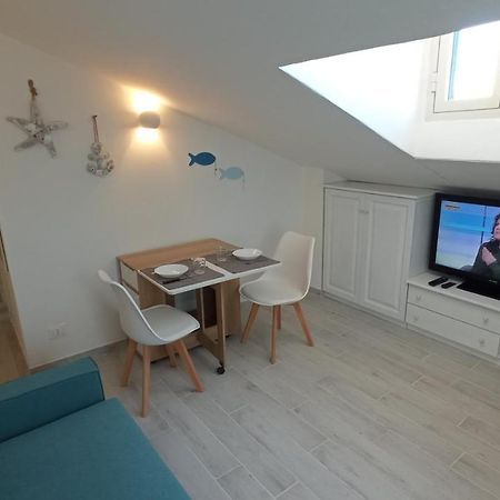 Monolocale Mansarda A Porto Santo Stefano Argentario Apartman Kültér fotó